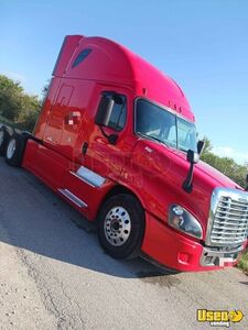 2017 Cascadia Freightliner Semi Truck 4 Texas for Sale
