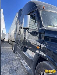 2017 Cascadia Freightliner Semi Truck 5 Texas for Sale