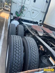 2017 Cascadia Freightliner Semi Truck 7 Texas for Sale