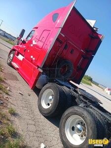 2017 Cascadia Freightliner Semi Truck 8 Texas for Sale
