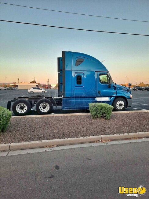 2017 Cascadia Freightliner Semi Truck Arizona for Sale