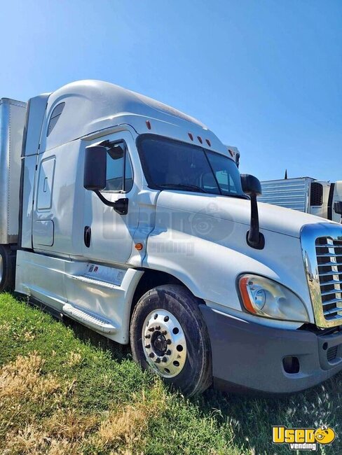 2017 Cascadia Freightliner Semi Truck California for Sale