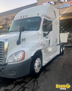 2017 Cascadia Freightliner Semi Truck California for Sale