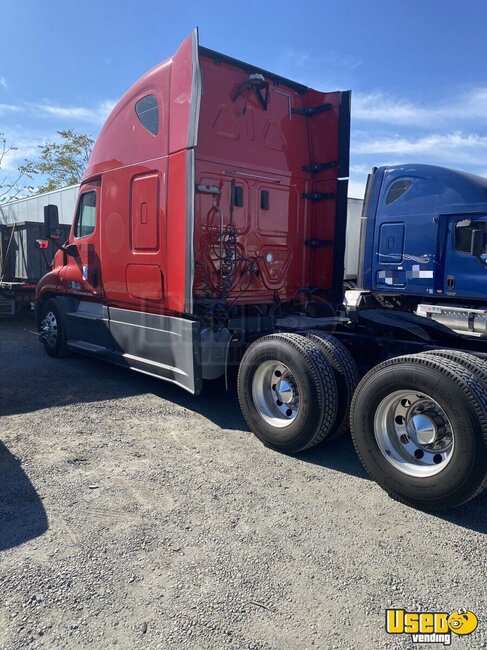 2017 Cascadia Freightliner Semi Truck California for Sale