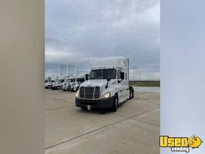 2017 Cascadia Freightliner Semi Truck Double Bunk Texas for Sale