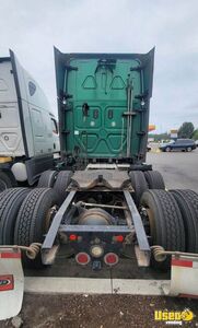 2017 Cascadia Freightliner Semi Truck Double Bunk Washington for Sale
