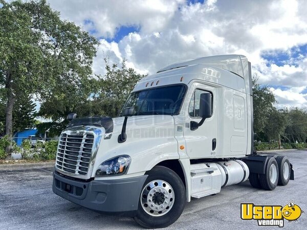 2017 Cascadia Freightliner Semi Truck Florida for Sale