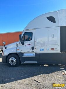 2017 Cascadia Freightliner Semi Truck Fridge Texas for Sale