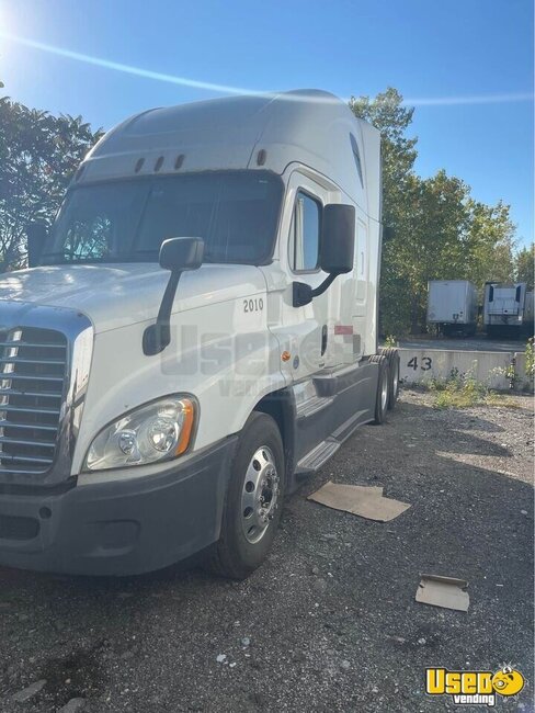 2017 Cascadia Freightliner Semi Truck Illinois for Sale