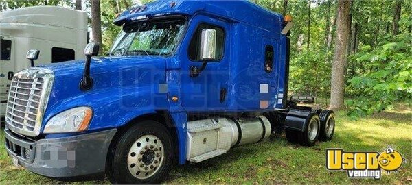 2017 Cascadia Freightliner Semi Truck Maryland for Sale