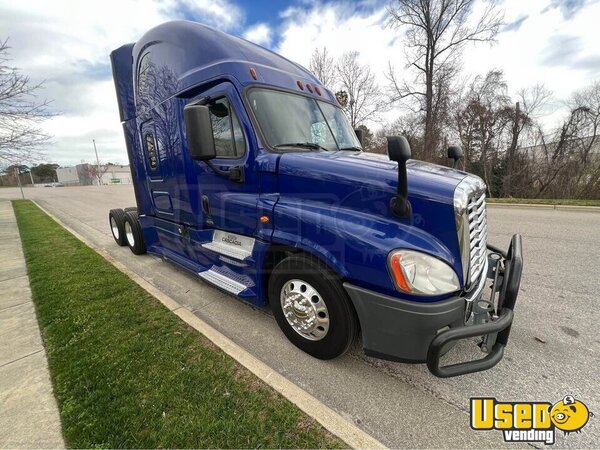 2017 Cascadia Freightliner Semi Truck North Carolina for Sale