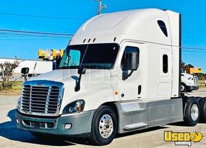 2017 Cascadia Freightliner Semi Truck Texas for Sale