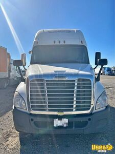 2017 Cascadia Freightliner Semi Truck Texas for Sale