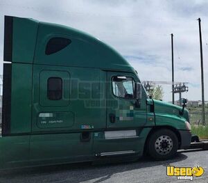 2017 Cascadia Freightliner Semi Truck Under Bunk Storage Washington for Sale