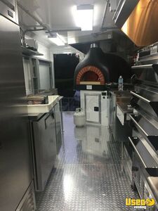 2017 Custom Wood-fired Pizza Food Truck Pizza Food Truck Concession Window Texas Gas Engine for Sale