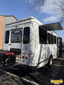 2017 E-450 Ice Cream Truck Electrical Outlets Texas Gas Engine for Sale