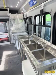 2017 E-450 Ice Cream Truck Fresh Water Tank Texas Gas Engine for Sale