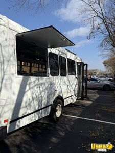 2017 E-450 Ice Cream Truck Interior Lighting Texas Gas Engine for Sale