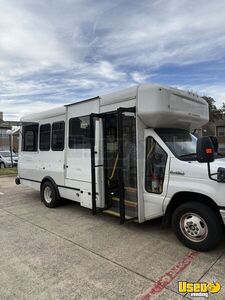 2017 E-450 Ice Cream Truck Soft Serve Machine Texas Gas Engine for Sale