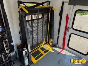 2017 E-450 Non-cdl Wheelchair Shuttle Bus Shuttle Bus Additional 3 New York Gas Engine for Sale