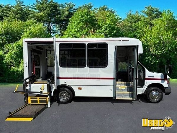 2017 E-450 Non-cdl Wheelchair Shuttle Bus Shuttle Bus New York Gas Engine for Sale