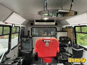 2017 E350 Mobile Barbershop Mobile Hair Salon Truck Exterior Lighting Florida Gas Engine for Sale