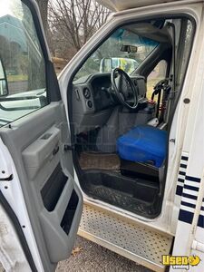 2017 E350 Shuttle Bus Shuttle Bus Wheelchair Lift Pennsylvania Gas Engine for Sale