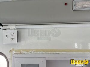 2017 E450 Ice Cream Truck Fresh Water Tank Texas Gas Engine for Sale