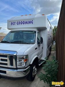 2017 E450 Pet Grooming Truck Pet Care / Veterinary Truck Air Conditioning Texas Gas Engine for Sale