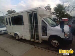 2017 Ford Econoline Shuttle Bus/ Used Transportation Bus for Sale in New York!