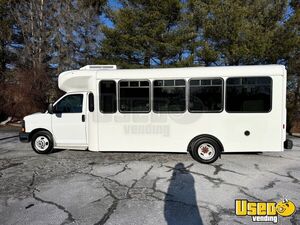 2017 Express 4500 Arboc Non-cdl Wheelchair Shuttle Bus Shuttle Bus Air Conditioning New York Gas Engine for Sale