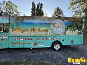 2017 Ford Catering Food Truck Concession Window Michigan Gas Engine for Sale