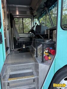 2017 Ford Catering Food Truck Fresh Water Tank Michigan Gas Engine for Sale