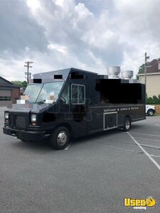 2017 Ford F59 All-purpose Food Truck Air Conditioning Pennsylvania Gas Engine for Sale