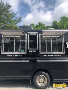 2017 Ford F59 All-purpose Food Truck Awning Pennsylvania Gas Engine for Sale