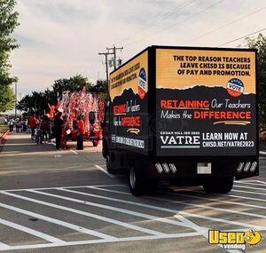 2017 Fuso Fe 130 Mobile Billboard Truck 6 Texas Diesel Engine for Sale