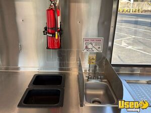 2017 Med Duty Nrr Coffee & Beverage Truck 35 Oregon Diesel Engine for Sale