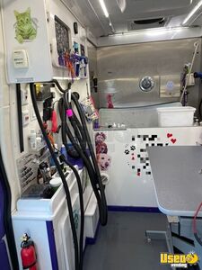 2017 Mobile Pet Grooming Truck Pet Care / Veterinary Truck 8 Pennsylvania for Sale