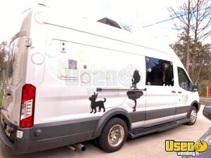 2017 Mobile Pet Grooming Truck Pet Care / Veterinary Truck Air Conditioning Pennsylvania for Sale