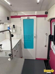 2017 Pet Care / Veterinary Truck Cabinets California Diesel Engine for Sale