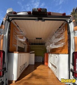 2017 Pro Master Mobile Boutique Exterior Customer Counter Rhode Island Gas Engine for Sale