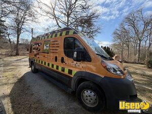 2017 Pro Master Mobile Boutique Spare Tire Rhode Island Gas Engine for Sale
