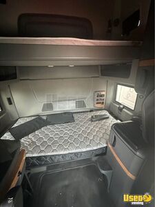 2017 Prostar International Semi Truck 9 Texas for Sale