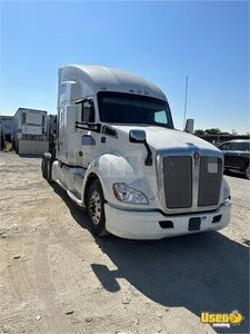 2017 T680 Kenworth Semi Truck Double Bunk California for Sale