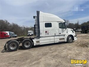 2017 Vnl Volvo Semi Truck 4 Texas for Sale
