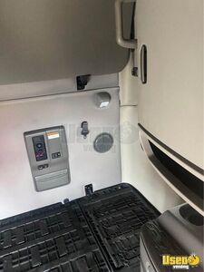 2017 Vnl Volvo Semi Truck 8 Texas for Sale