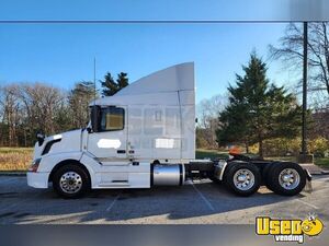 2017 Vnl Volvo Semi Truck Microwave Maryland for Sale
