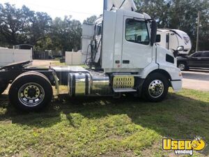 2017 Volvo Semi Truck 3 Florida for Sale