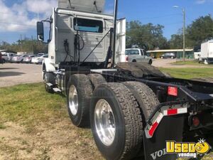 2017 Volvo Semi Truck 6 Florida for Sale