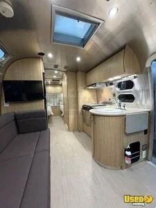 2018 2018 Airstream 25 Ft Flying Cloud Fbt Airstream Electrical Outlets Kentucky for Sale